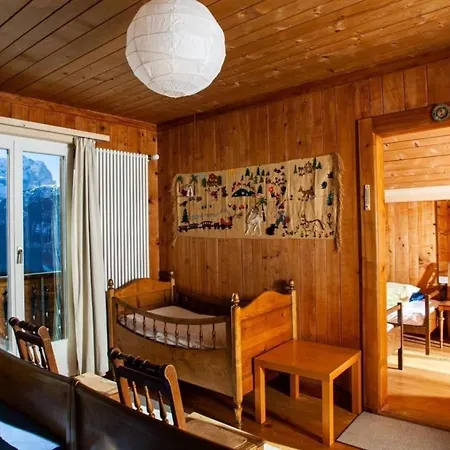Alpidyll- Traditionelles Einzelchalet Semesterbostad *